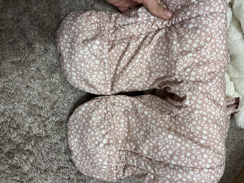 Космонавт HM 2-4 месеца