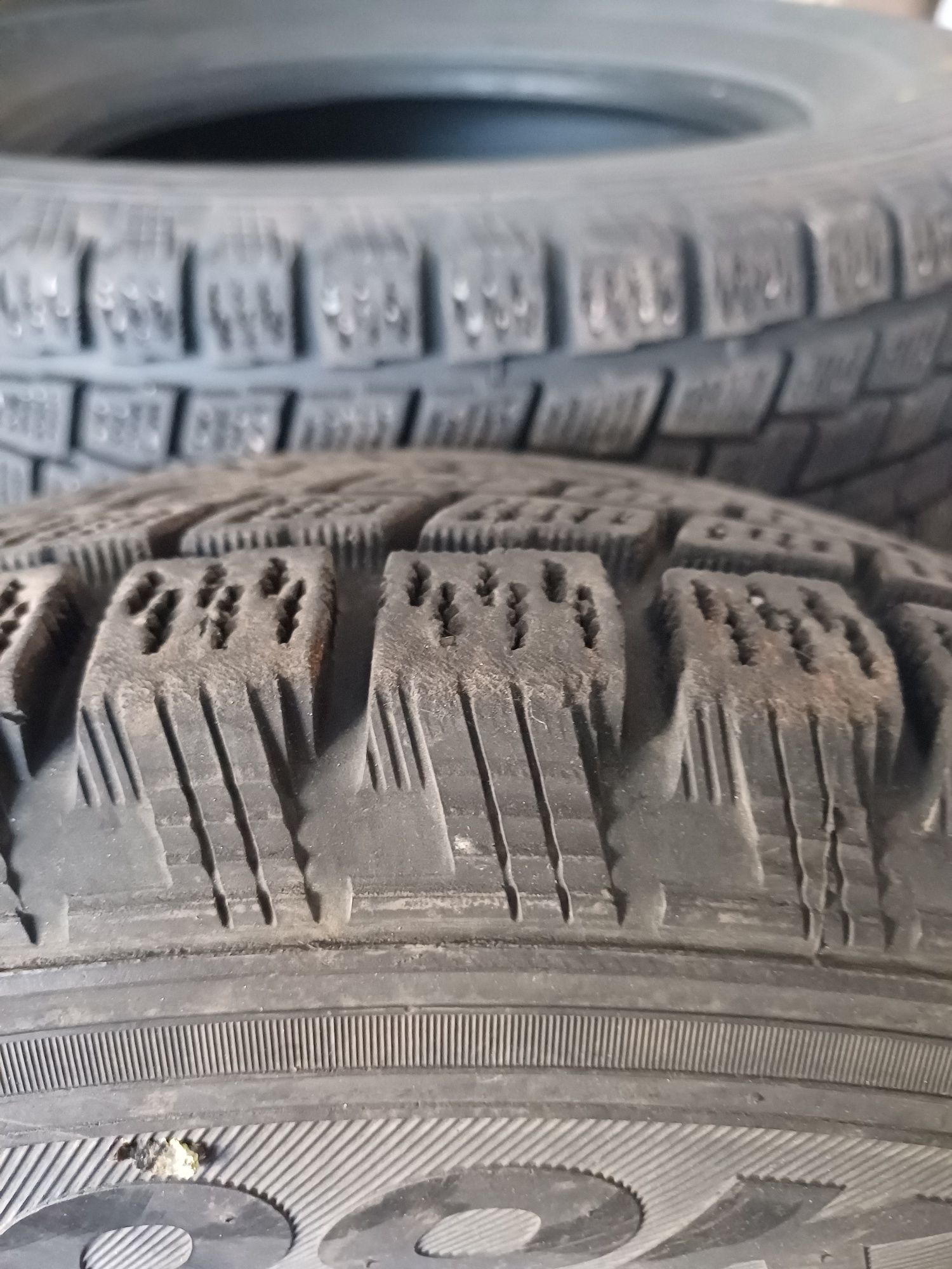 Легковые шины Hankook в отличном состоянии