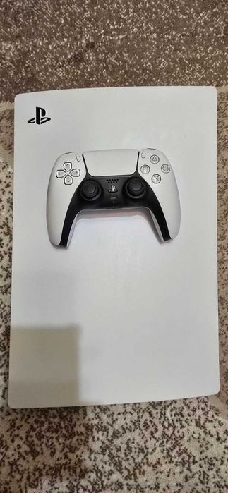 PlayStation 5 Digital Edition, 825 Gb, 1 maneta