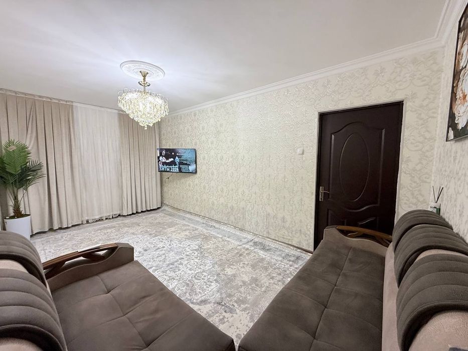 Продам чиланзар 13.  Одна комнатная . Балкон 2*3