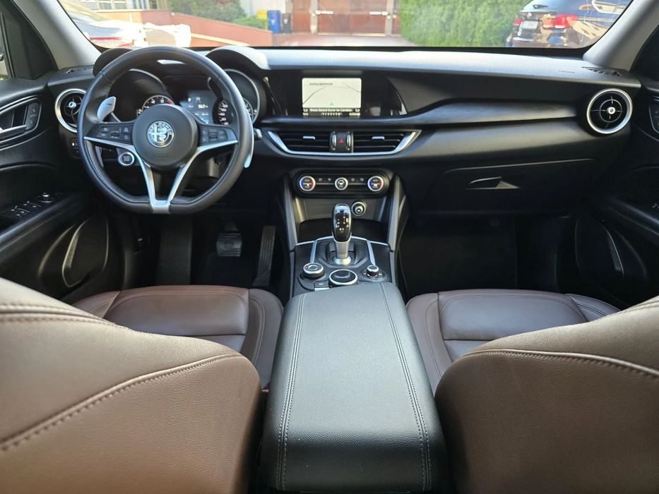Alfa Romeo Stelvio Garantie 1-3 Ani 4x4 Scaune Piele Electrice Navi LED Comenzi Vocale