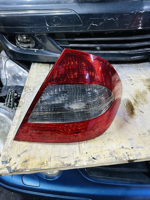 W211 задний фонарь правый стоп сигнал есть дефект рестайлинг элеганс