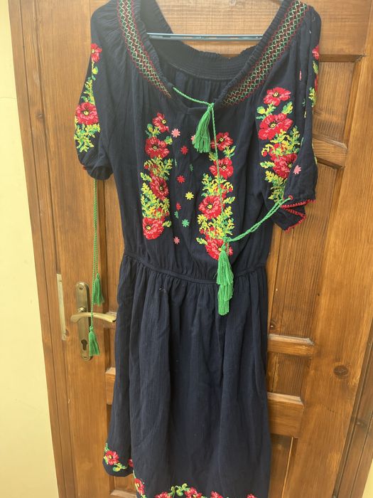 Rochita pentru festivaluri sau nunți