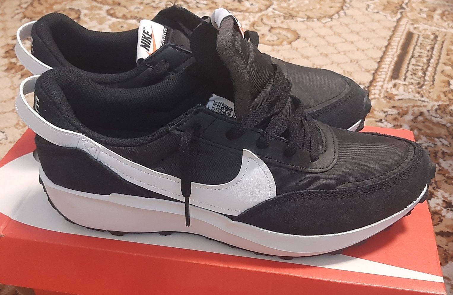 Nike waffle  debut