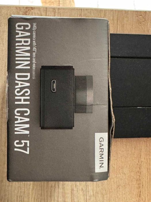 camera bord garmin dash cam 57