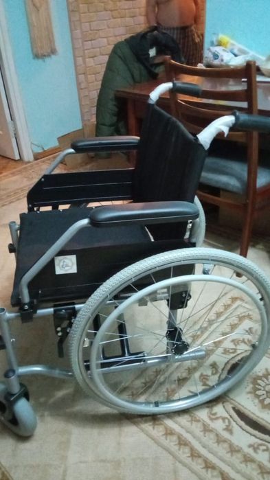 Инвалидная коляска