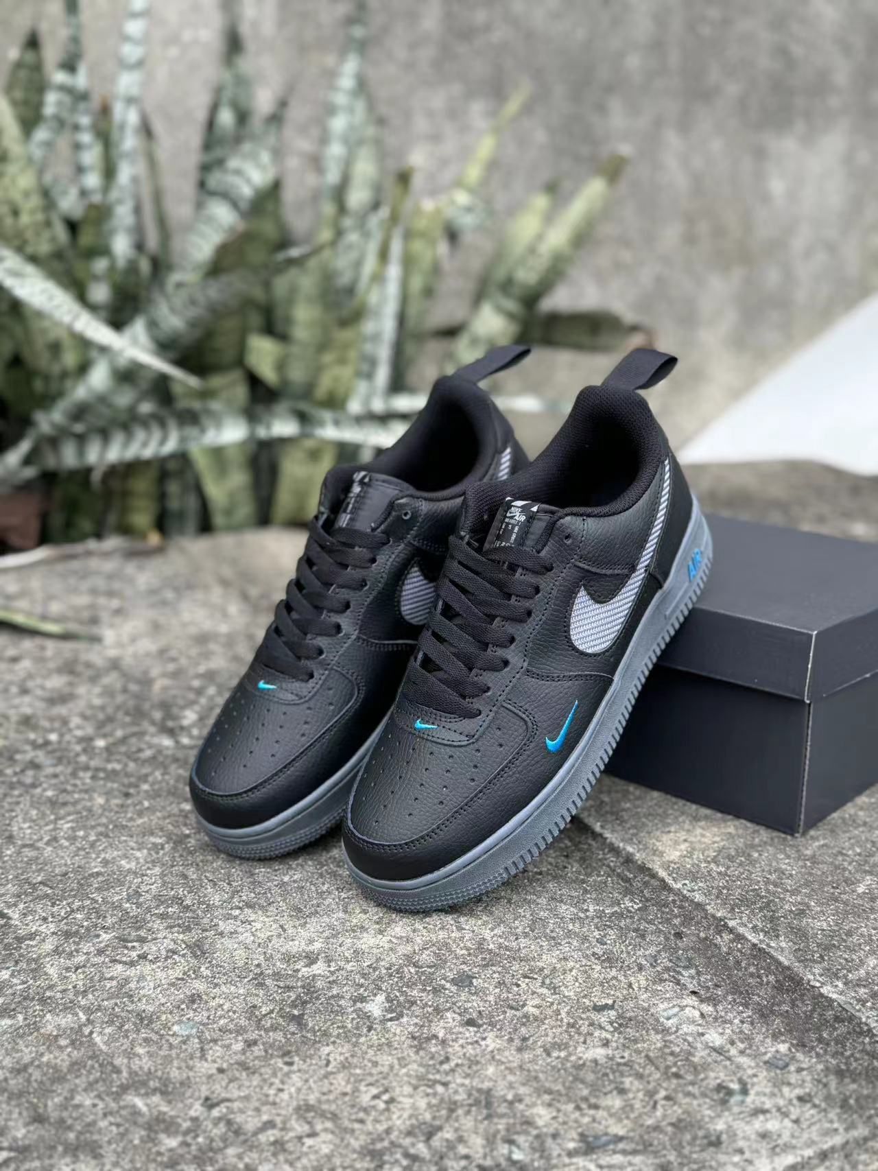 Nike Air Force 1 Low "Black/Blue