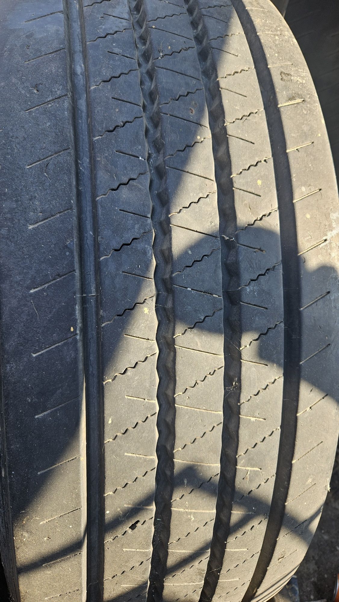 315/70R22.5 Barum 2бр.