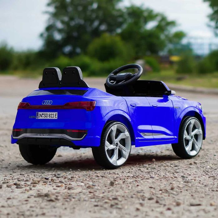 NOU Masinuta electrica pt copii, cu licenta Audi SQ8 70W 12V Garantie