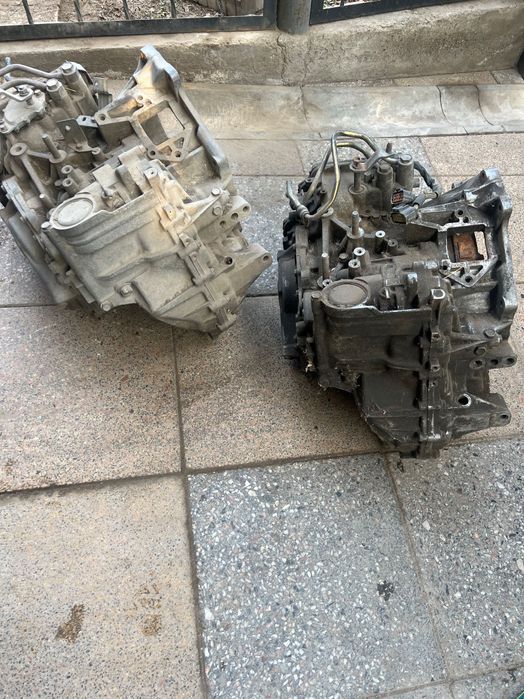Две АКПП для Mazda MPV (не рабочие)