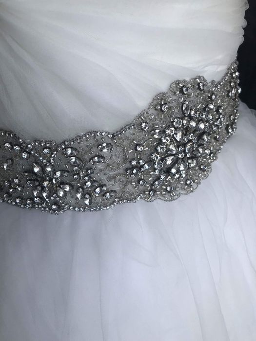 Rochie de mireasa Maya Fashion și voal Maya Fashion