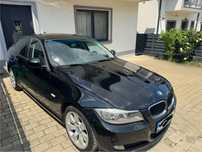 BMW 320d X-Drive 4x4/ bi xenon/ automat/webasto

BI xenon
Climatronic