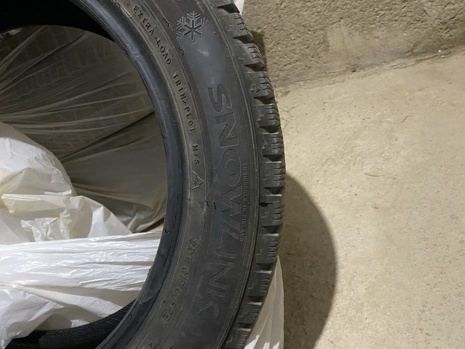 Зимный балон (4 балон новый) 215/55R17