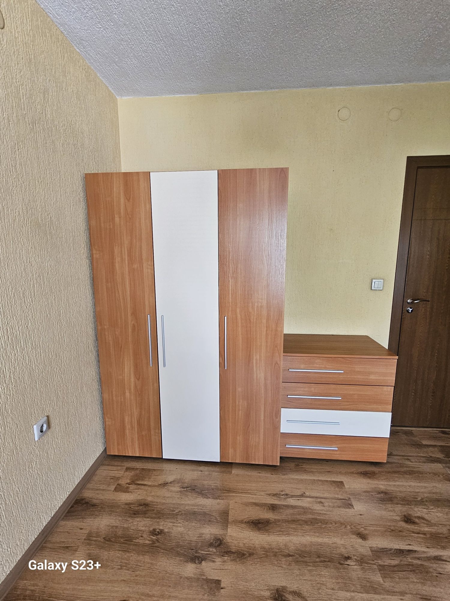 Мебели за спалня,