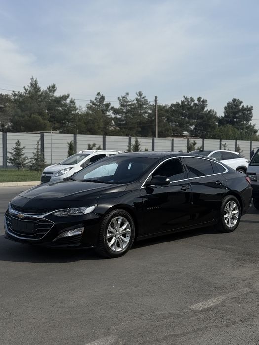 Malibu 2 Premier Yili-2022 AvtoKredit 1 kunda toza moshina