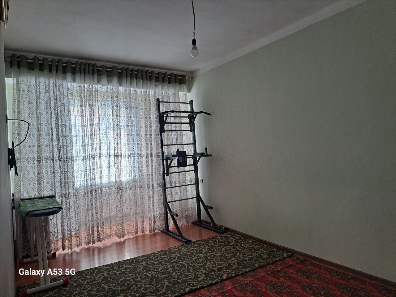 3 xonali uy student qizlaga ijaraga