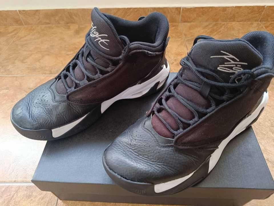 Продавам Jordan Max Aura 4