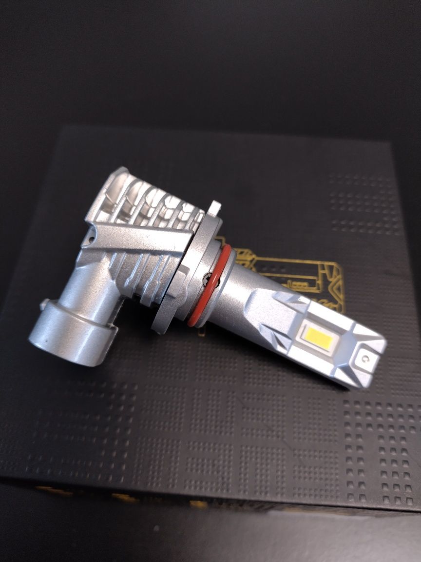 LED крушки автомобил HIR2 HB4 9012