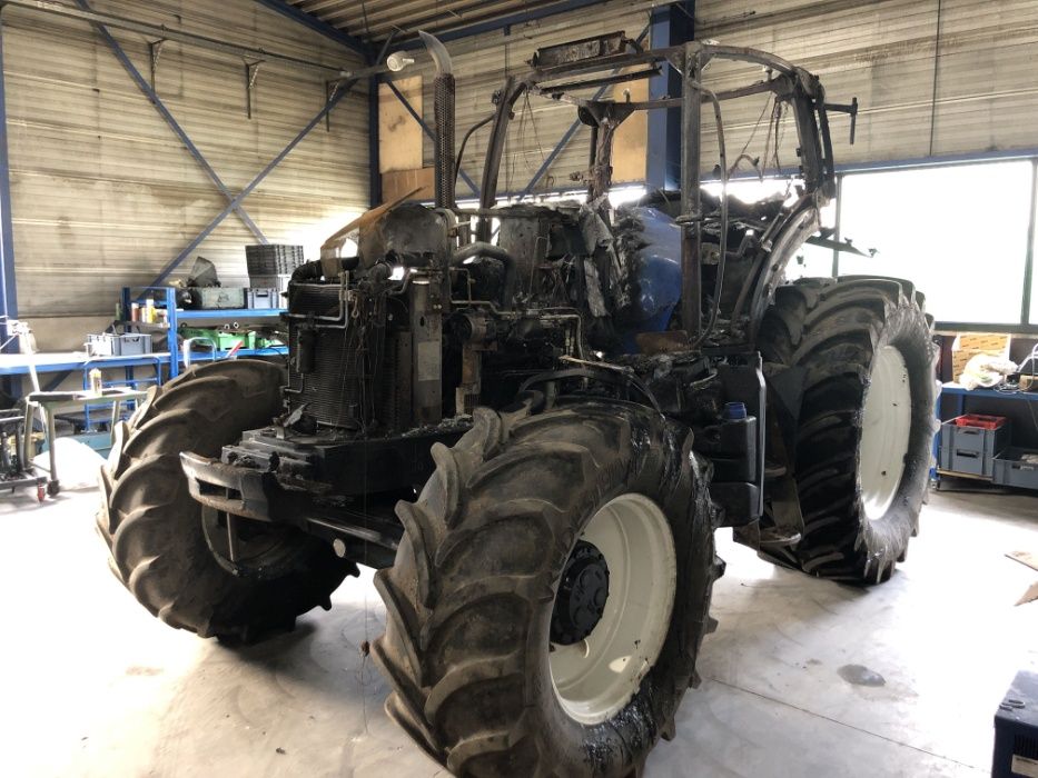 Dezmembrez tractor New Holland Case John Deere