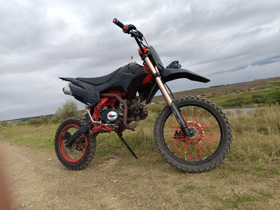 Cross kxd pro de 125 (cu motor de 107cc)