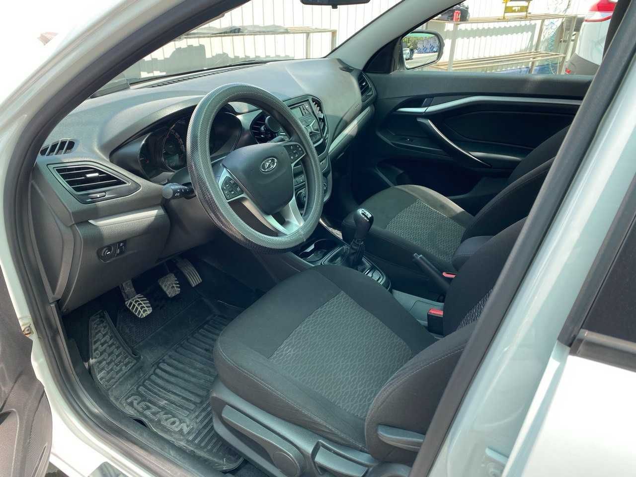 Lada Vesta седан 1,6 механика - 2019 г