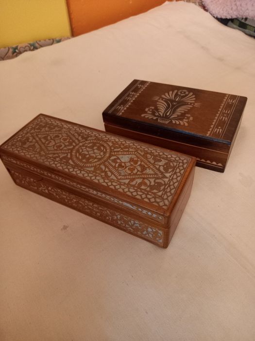 Деревянная шкатулка