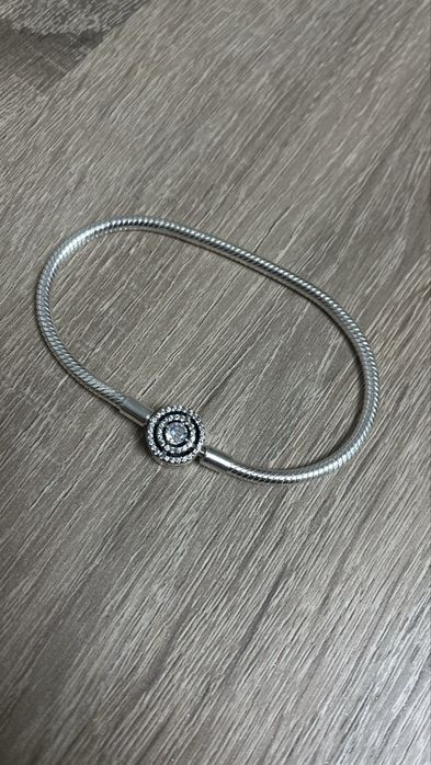 Bratara Pandora noua