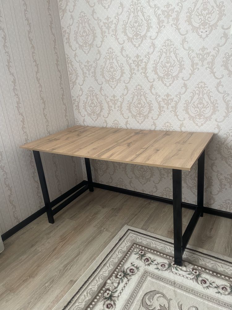 Стол комютерный игравой