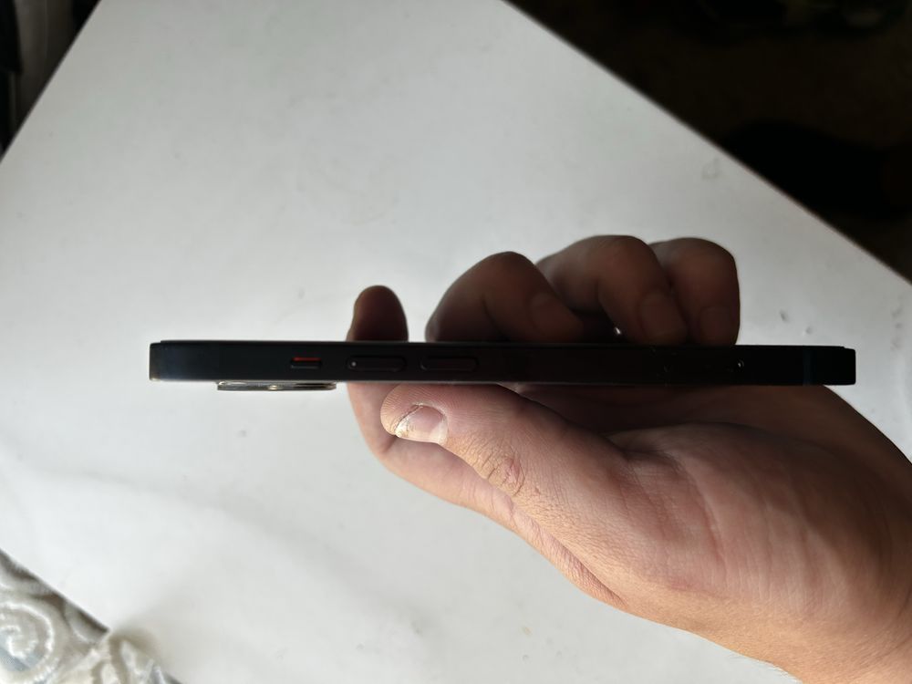 Iphone 13 256g Заключен icloud