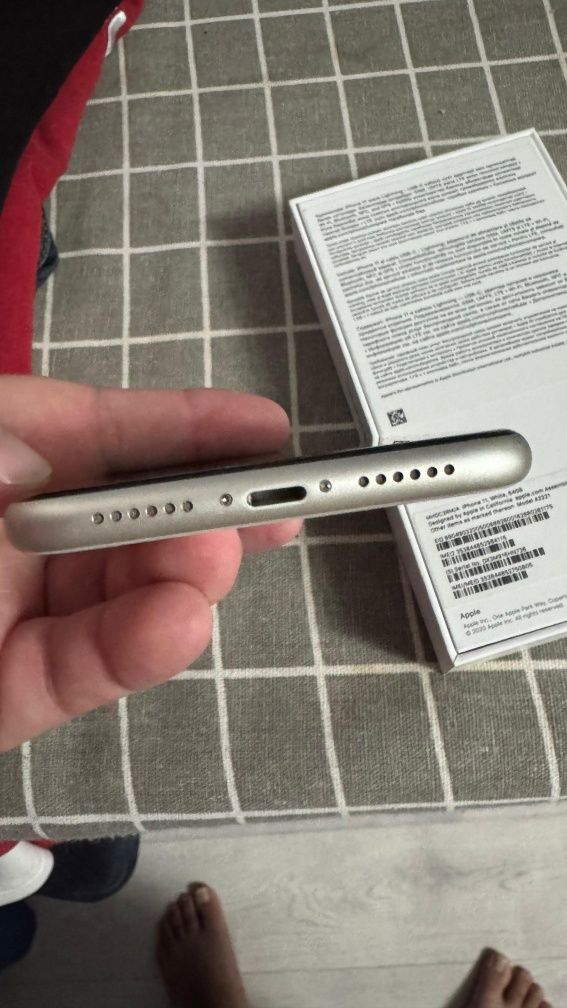 Iphone 11 white 64gb