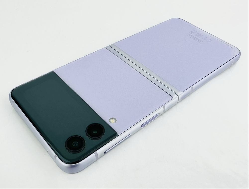 Samusng Galaxy Z Flip 3 5G 256GB 8GB RAM Lavender  Отличен!