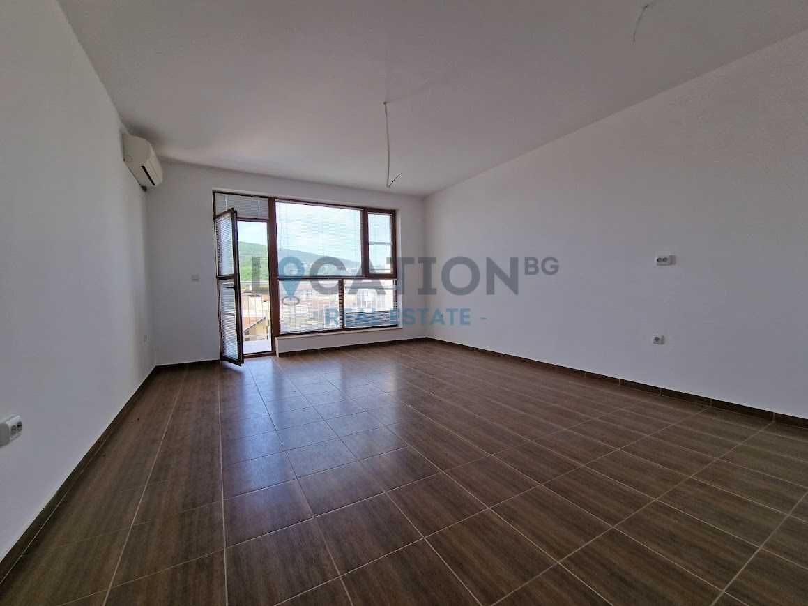 Продава се Тристаен апартамент в с. Кранево, Област Добрич - 112 кв.м за 715 €/кв.м - Снимка #1