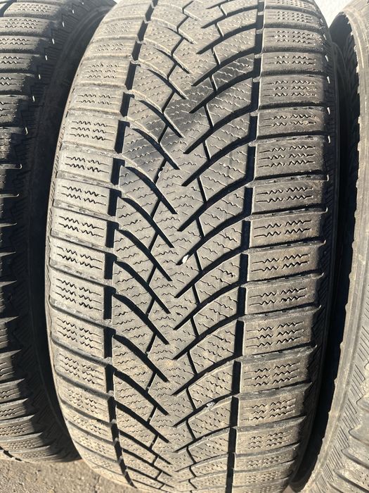 4 бр. зимни гуми 225/50/17 Semperit 5,5-6 mm DOT 4117