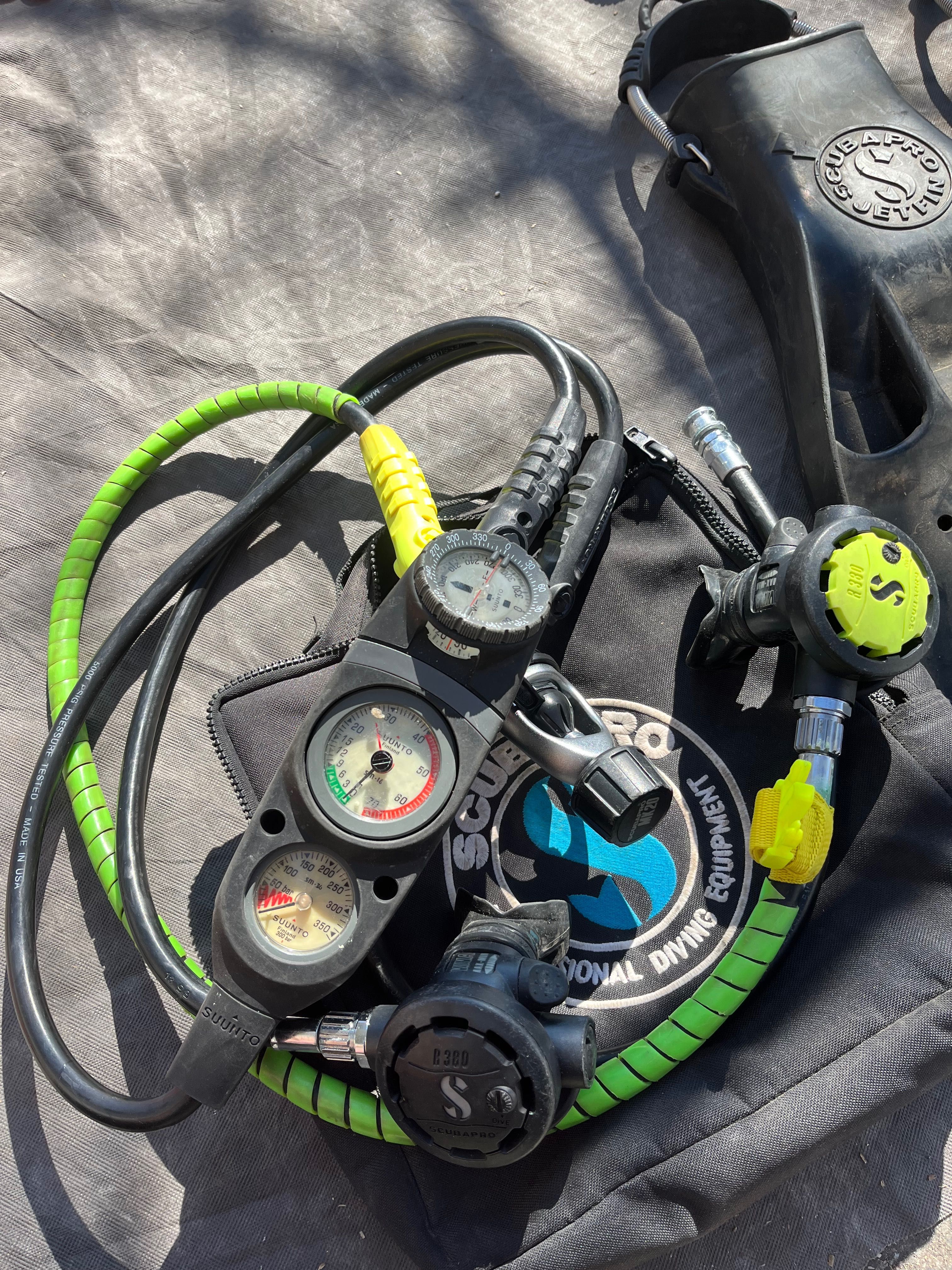 Водолазно оборудване, scuba pro, suunto, A.P.Valves, aqua-lung,