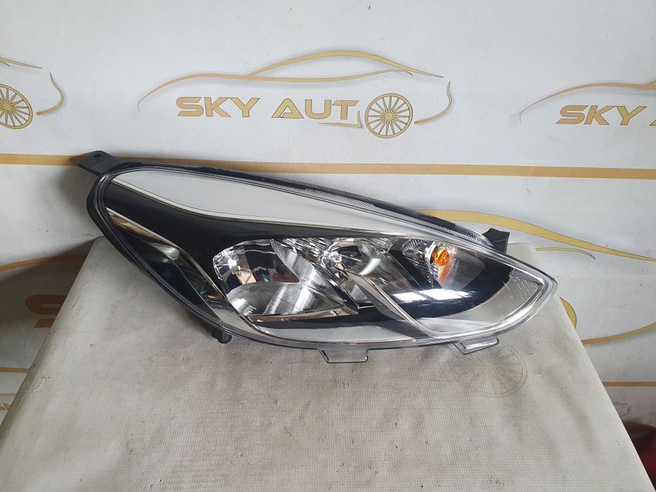 Far dreapta Ford Fiesta dupa 2017 cod H1BB-13W029-AE