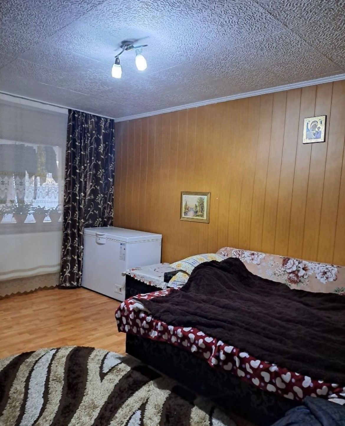 Vând apartament 2 camere, Mioveni!