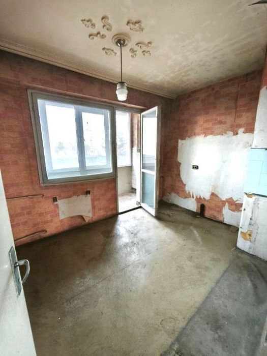 Продава се Тристаен апартамент в София, Надежда 1 - 88 кв.м за 1762 €/кв.м - Снимка #1