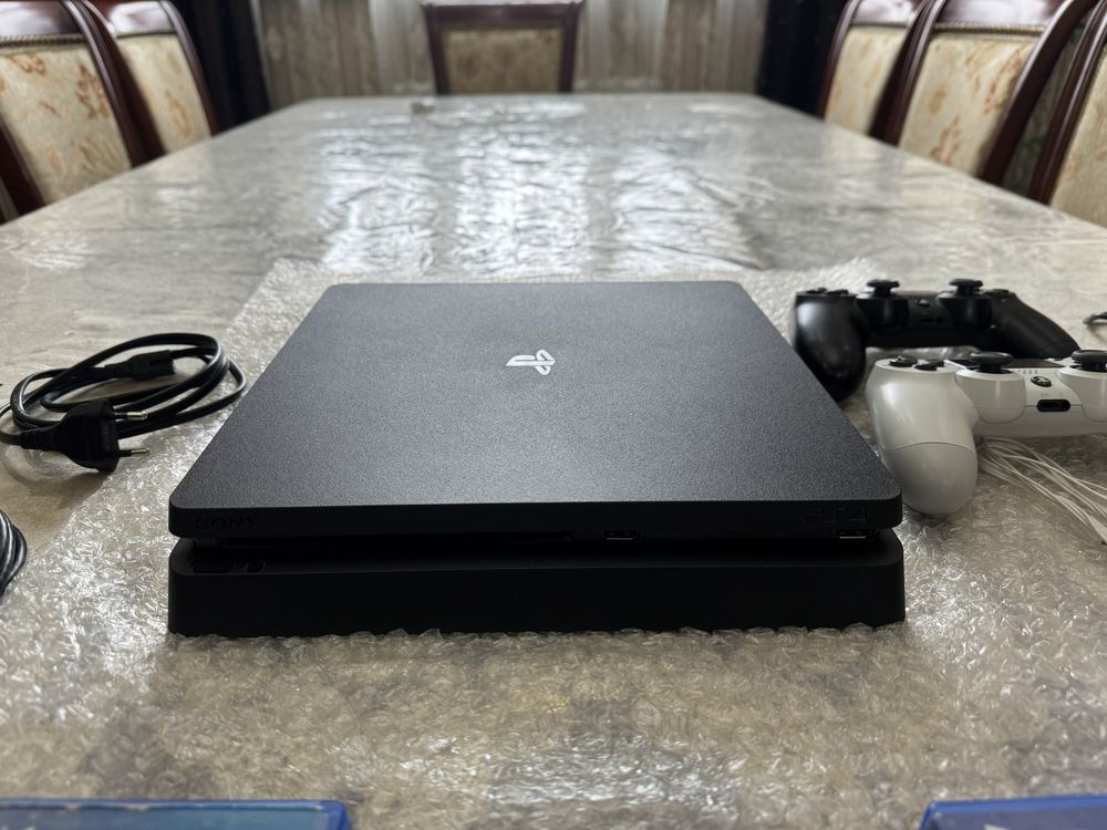 Playstation 4 slim 1 tb