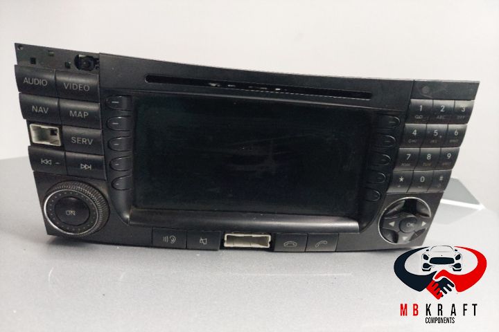 Radio navigatie mare  A2118276242 A 211 827 62 42 Mercedes-Benz E-Cla