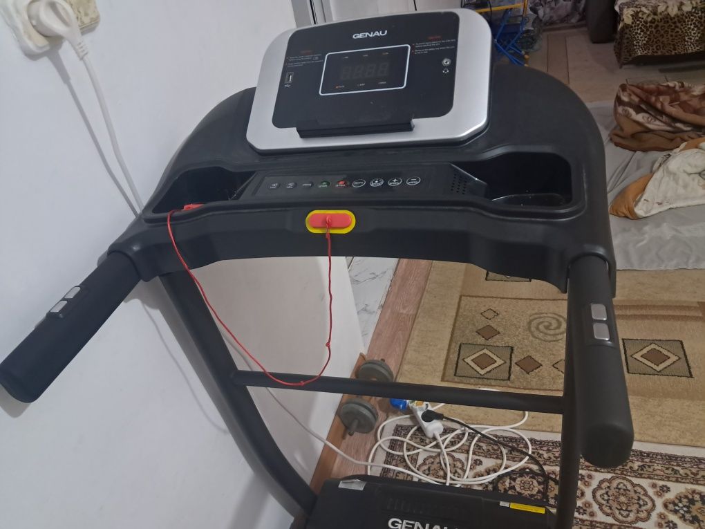 Продам беговую дорожку