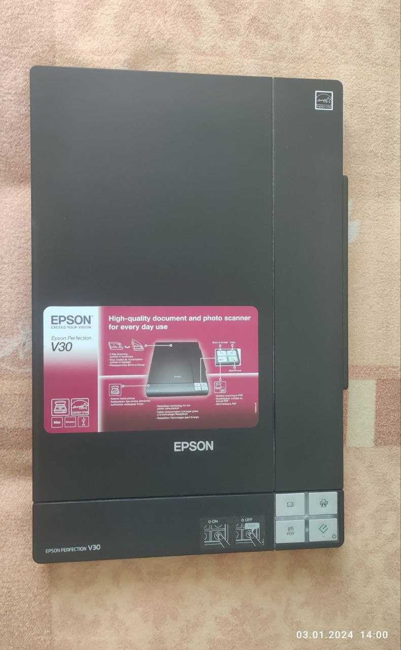 Сканер Epson Perfection V30 в идеальном состоянии