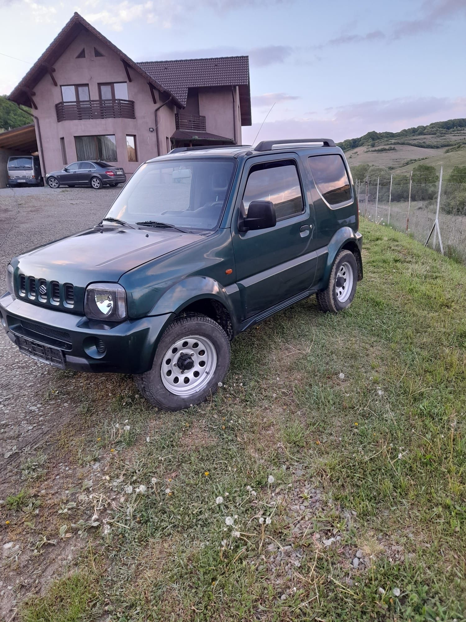 Vând Suzuki Jimny 4x4 1.3 Benzina