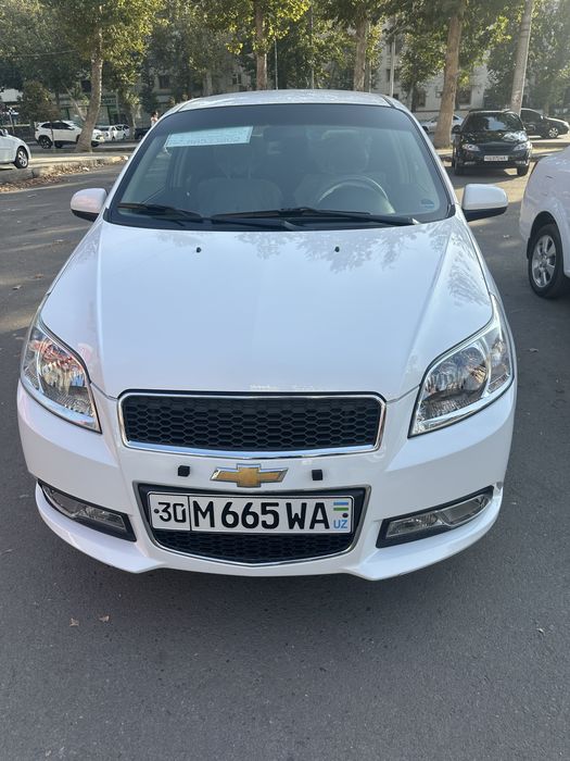 Nexia 3 sotiladi avtomat