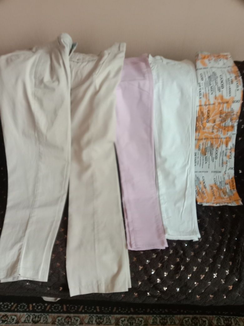 Продам женскую одежду.Юбки,платья,брюки  и т. д.