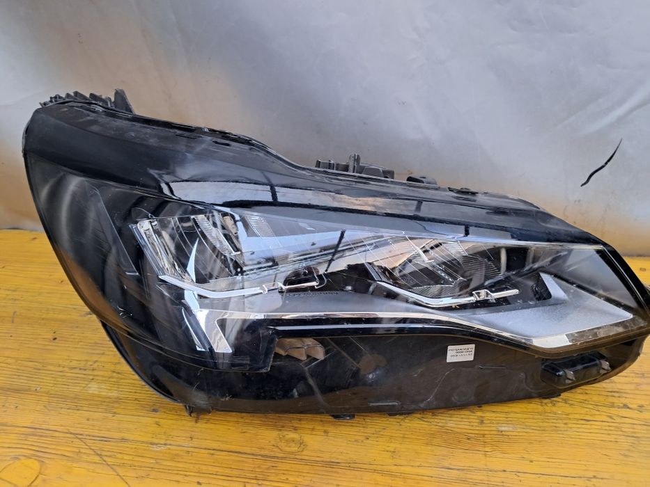 Фар  пежо 308  2021 г Peugeot 308