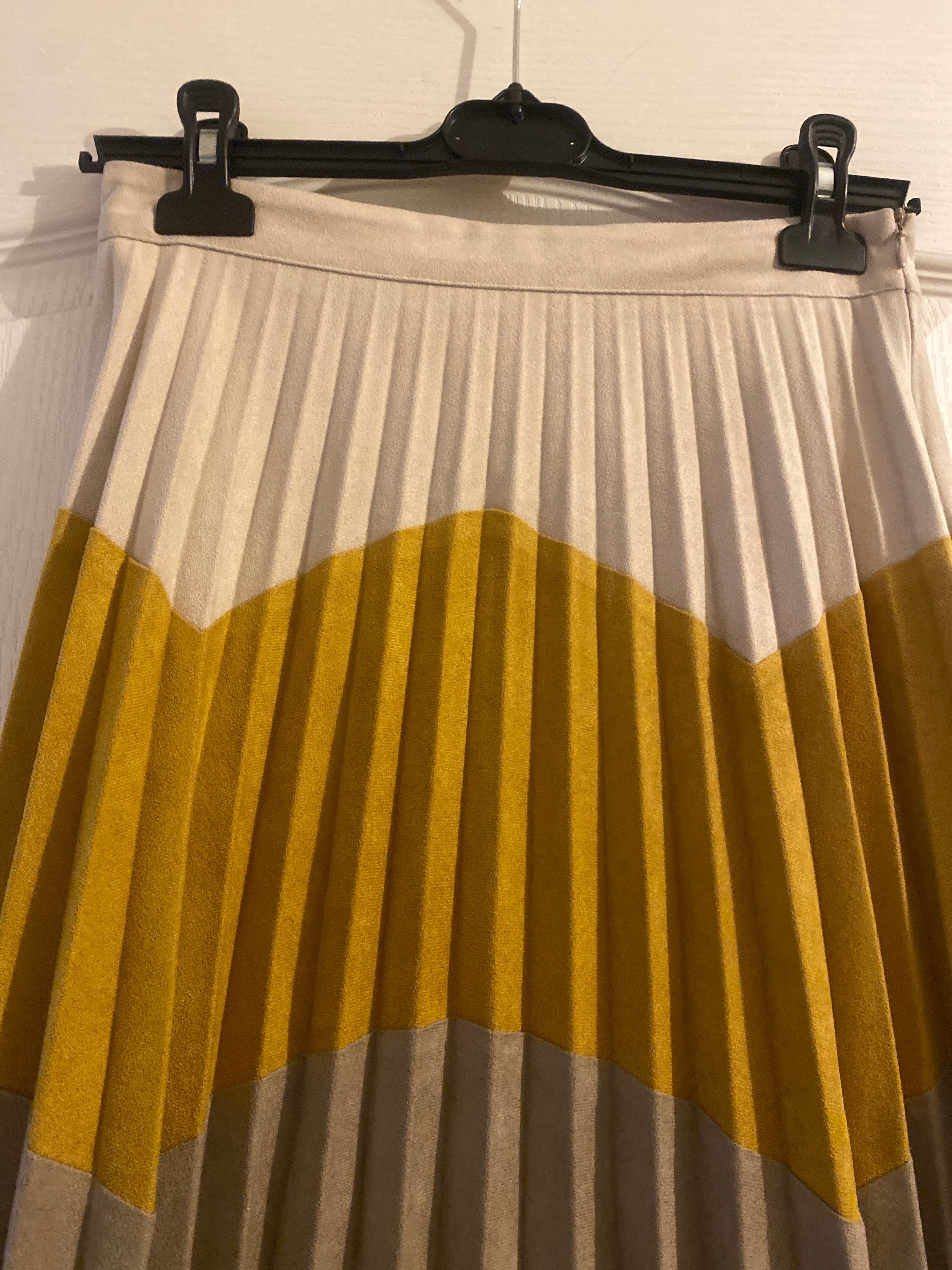 Дамски поли Zara
