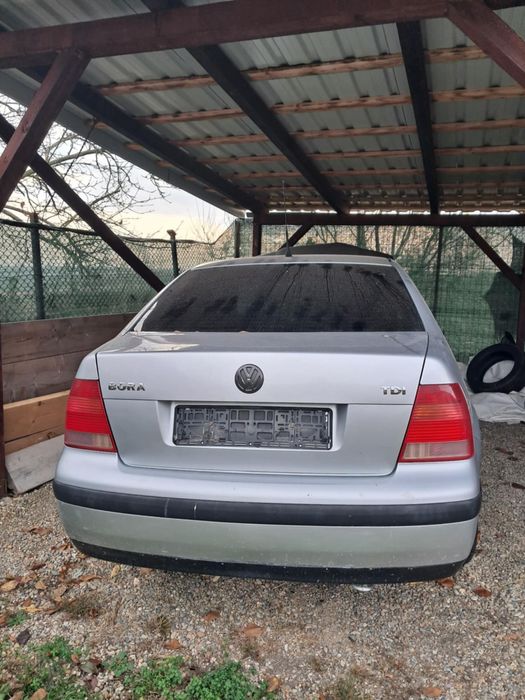 Vând / Dezmembrez Volkswagen Bora