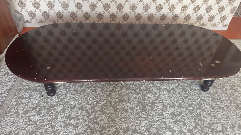 Стол сатылады. 2.5 метр.