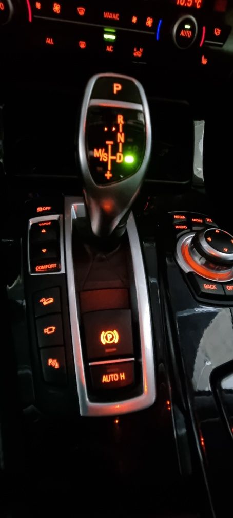 Продавам BMW F11 530xd
