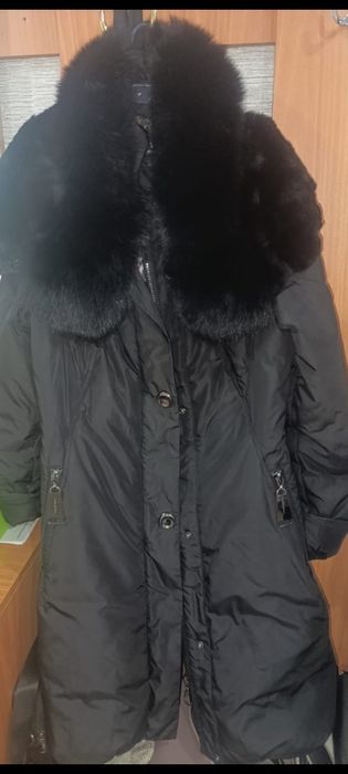Продам демесезонную куртку.